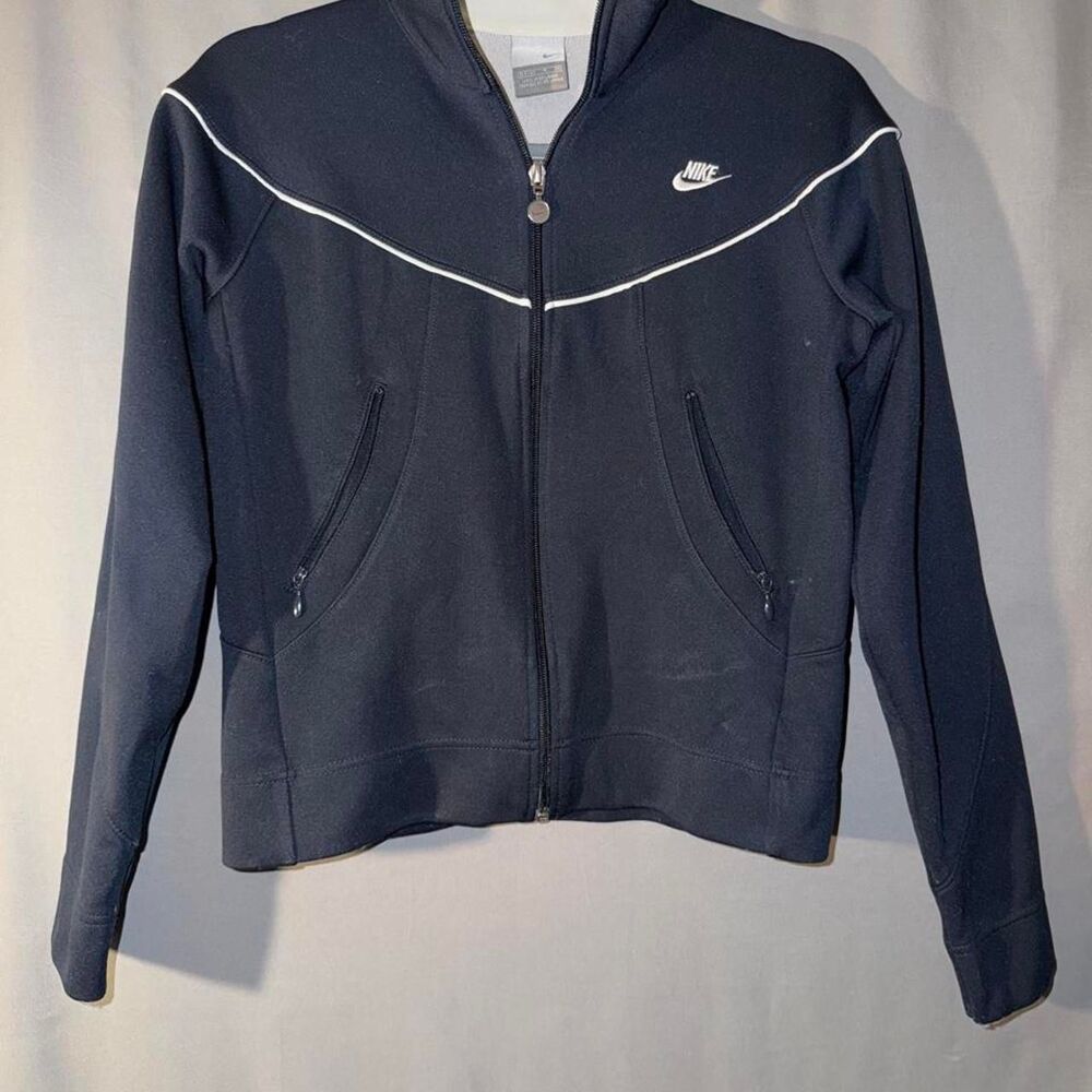 Vintage 1990s women’s Nike navy blue zip up jacket